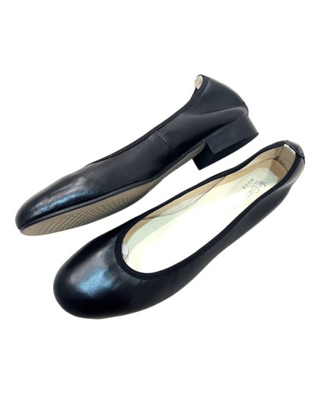 Ballerina Susy in pelle nera