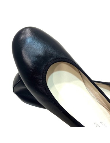 Ballerina Susy in pelle nera