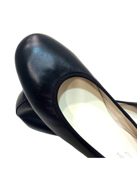 Ballerina Susy in pelle nera