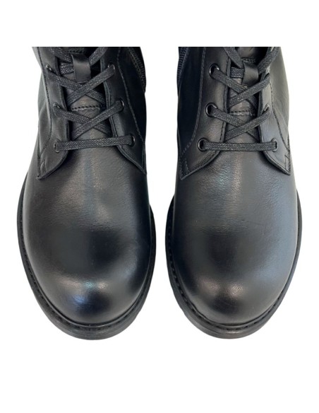 Anfibio venere in pelle nera