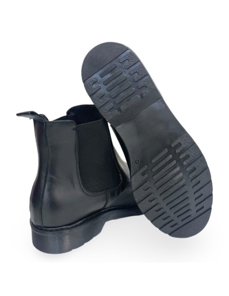 Beatles Sara in pelle nera